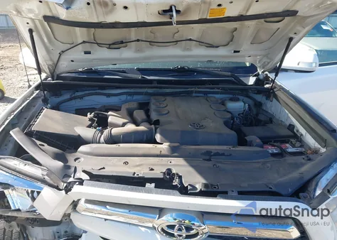 2012 Toyota 4Runner Sr5 z USA, uszkodzony, nr VIN JTEBU5JR3C5095406